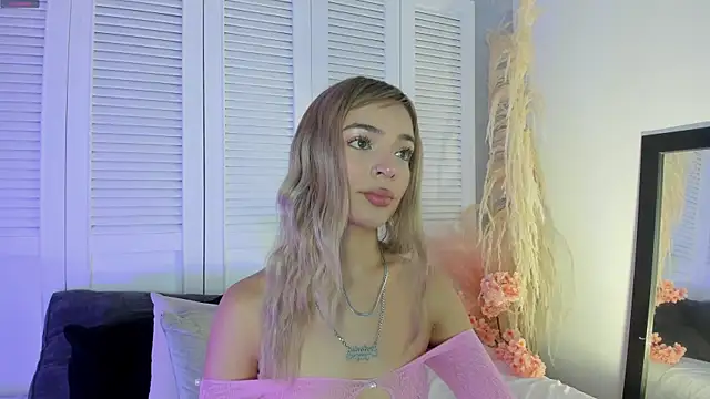 Snapshot of akemi__ chatting on May 2026 03:18:01 PM akemi online show from May 2026 03:18:01 PM