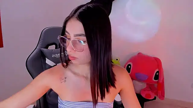 Scarleth Ferrec online show from June 2026 07:58:01 PM