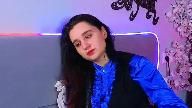 Snapshot of ReynaEdge chatting on May 2026 09:29:01 AM ReynaEdge online show from May 2026 09:29:01 AM