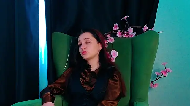 Snapshot of ReynaEdge chatting on May 2026 07:14:01 AM ReynaEdge online show from May 2026 07:14:01 AM