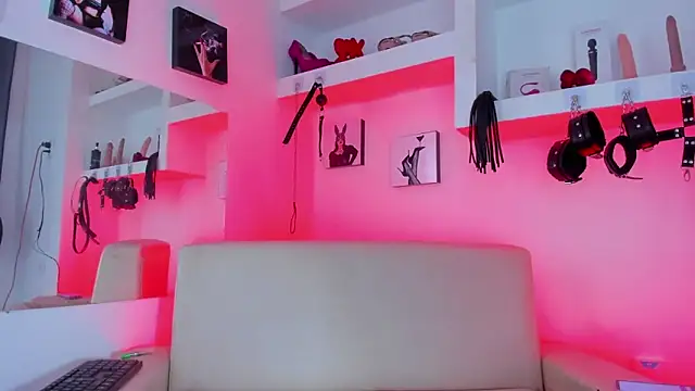 KyleDoom  online show from May 2026 01:33:02 PM