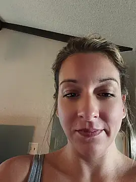 missbellastar online show from May 2026 03:53:02 PM