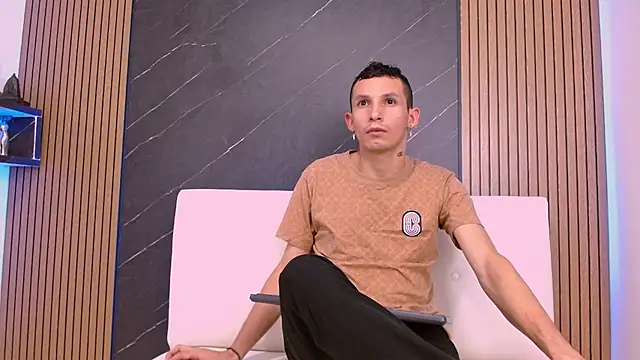 Isak Berekoa online show from May 2026 03:50:02 AM