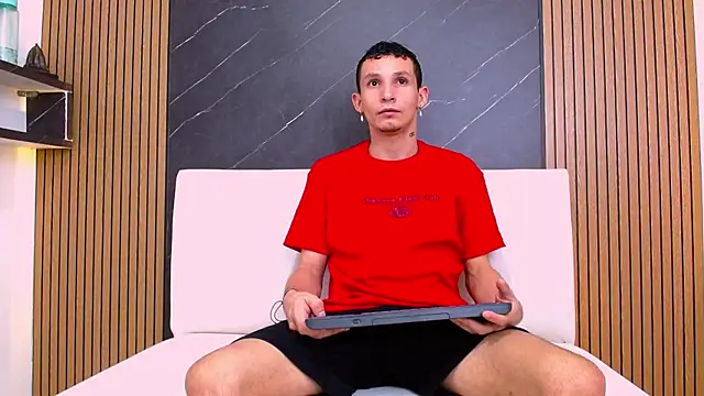 Isak Berekoa online show from June 2026 11:32:02 AM