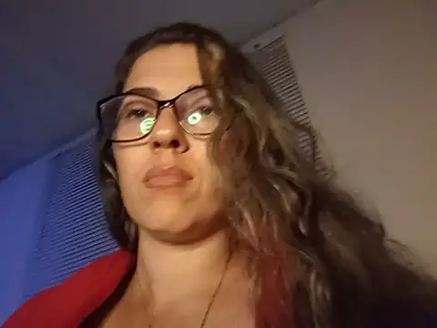 Snapshot of sweet_tifani chatting on June 2026 04:44:01 AM sweet tifani online show from June 2026 04:44:01 AM