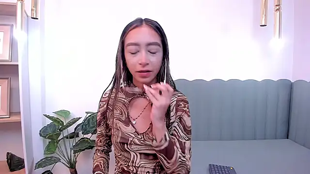 HannaCarttier  online show from June 2026 12:27:02 PM