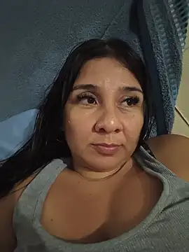 Snapshot of noemy-25 chatting on May 2026 01:22:01 AM noemy-25 online show from May 2026 01:22:01 AM