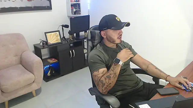 Snapshot of Thiago_420 chatting on May 2026 11:03:02 PM Thiago 420 online show from May 2026 11:03:02 PM