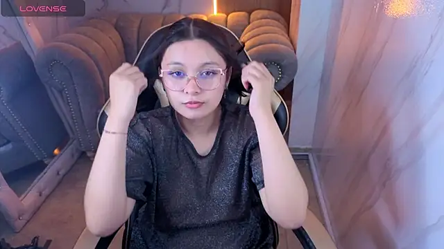 HoneyDoll tf online show from June 2026 03:40:01 PM