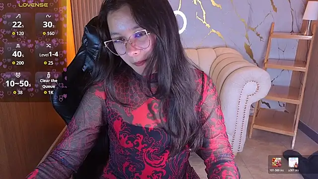 HoneyDoll tf online show from June 2026 12:32:02 AM