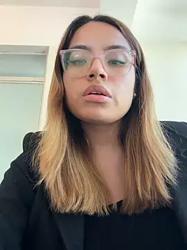 Snapshot of BabyCinnamon1 chatting on May 2026 05:52:01 PM BabyCinnamon1 online show from May 2026 05:52:01 PM