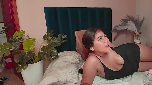 AlexandraCruzz online show from May 2026 09:12:02 PM