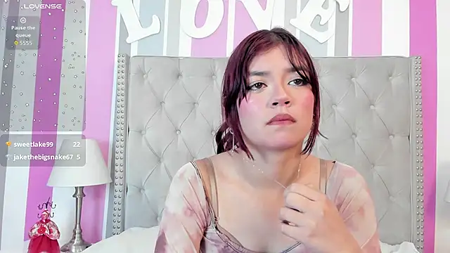 VictoriaMonnett online show from May 2026 09:58:02 PM