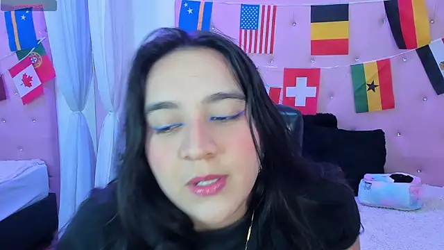 Snapshot of scarlet_hans chatting on June 2026 12:22:01 PM scarlet hans online show from June 2026 12:22:01 PM