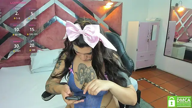 MiaInk  online show from June 2026 07:22:01 PM