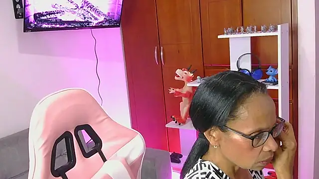 Africa sexy online show from June 2026 01:50:02 AM