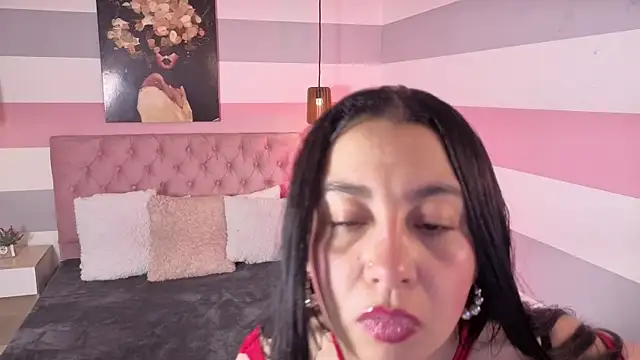 lia valentino online show from June 2026 03:23:02 AM