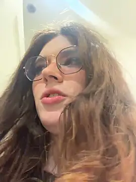 cutypiefull online show from June 2026 02:23:01 AM