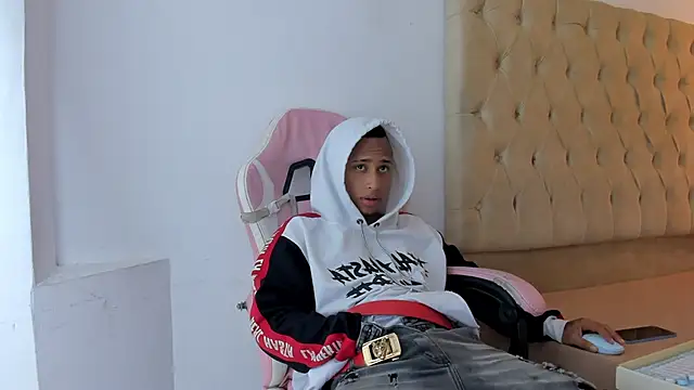 Snapshot of Supreme_Badboy chatting on June 2026 04:13:01 PM Supreme Badboy online show from June 2026 04:13:01 PM