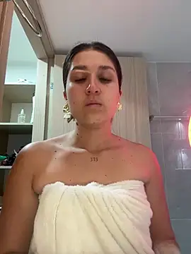 IsabelleMilan online show from June 2026 01:00:02 AM