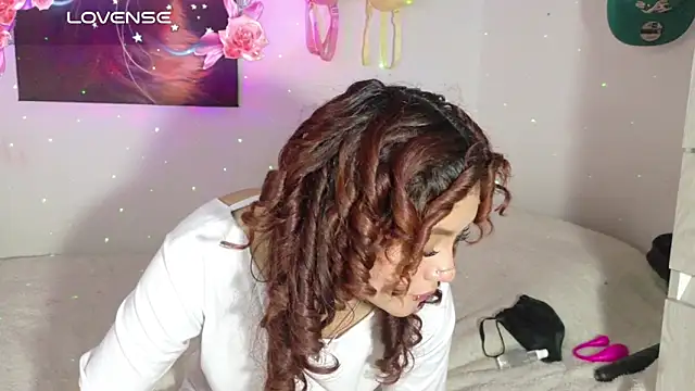 theiamoon online show from May 2026 05:20:02 PM