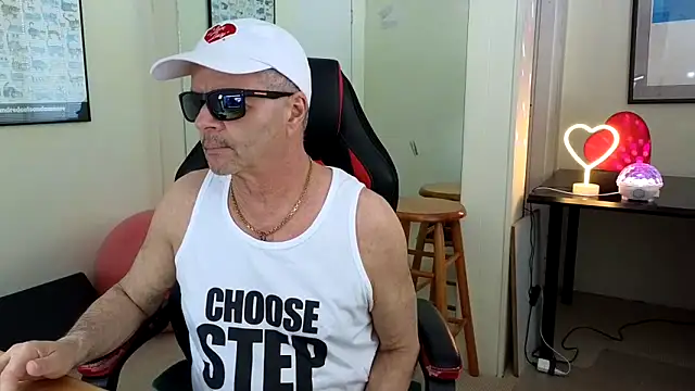 Snapshot of hotdadbod chatting on March 2025 09:26:02 PM hotdadbod online show from March 2025 09:26:02 PM