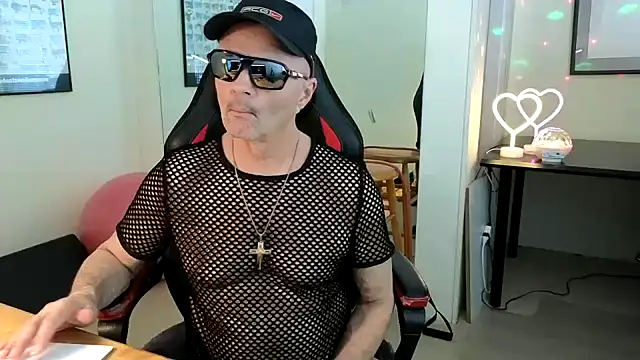 Snapshot of hotdadbod chatting on February 2025 09:25:02 PM hotdadbod online show from February 2025 09:25:02 PM