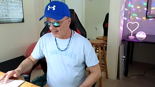 Snapshot of hotdadbod chatting on February 2025 09:38:02 PM hotdadbod online show from February 2025 09:38:02 PM