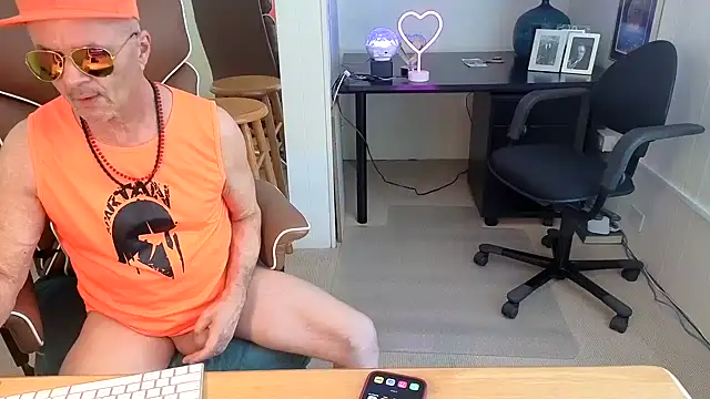 hotdadbod online show from February 2026 09:25:02 PM