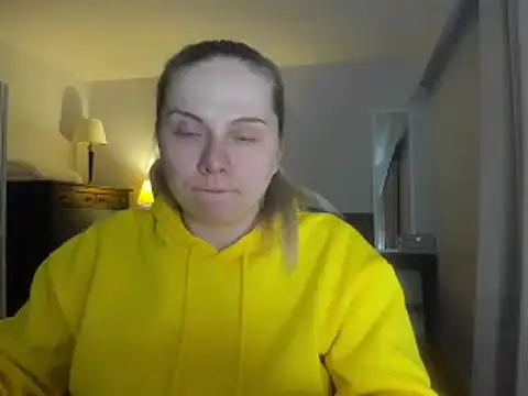 Laviora online show from May 2026 05:03:01 AM