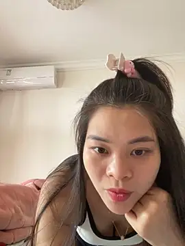 Snapshot of Lucky_xiao chatting on May 2026 01:02:02 AM Lucky xiao online show from May 2026 01:02:02 AM