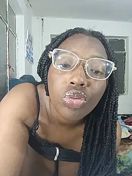 Snapshot of softlatinax chatting on May 2026 01:59:01 AM softlatinax online show from May 2026 01:59:01 AM