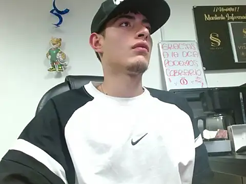 andylol330 online show from July 2026 07:41:02 AM