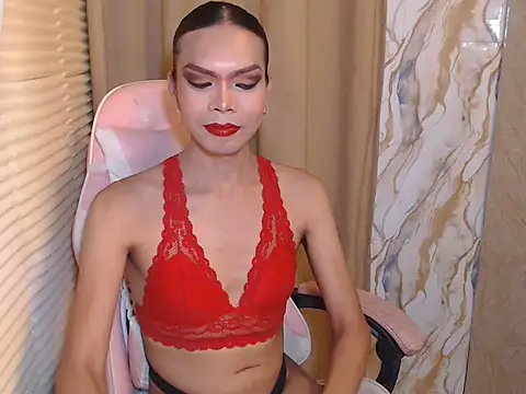 Serenamarqueza online show from June 2026 05:45:02 PM