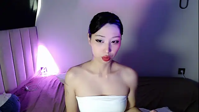 neverstoplovingme online show from May 2026 03:36:02 AM