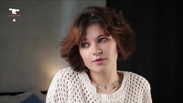 AlesiaPeasel online show from June 2026 12:22:01 PM