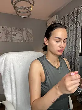 BabyyGirll  online show from June 2026 04:33:02 AM