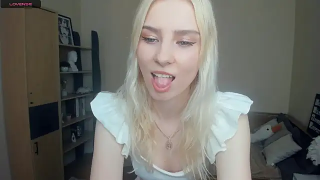 LaynePingitore online show from July 2026 06:43:01 AM