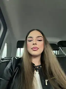 ScarletColesX online show from May 2026 02:28:01 PM