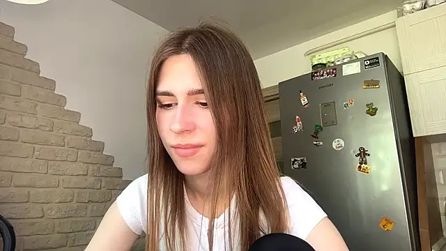 Snapshot of ZaraGuyette chatting on May 2026 09:29:02 AM ZaraGuyette online show from May 2026 09:29:02 AM