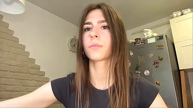 Snapshot of ZaraGuyette chatting on June 2026 05:13:01 AM ZaraGuyette online show from June 2026 05:13:01 AM