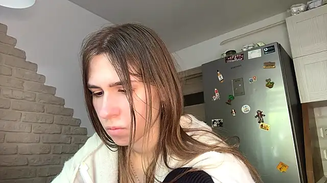 ZaraGuyette online show from May 2026 06:13:02 AM