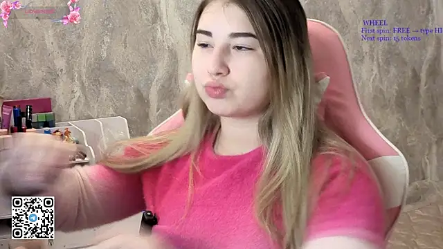 softiekitty online show from June 2026 03:06:02 PM