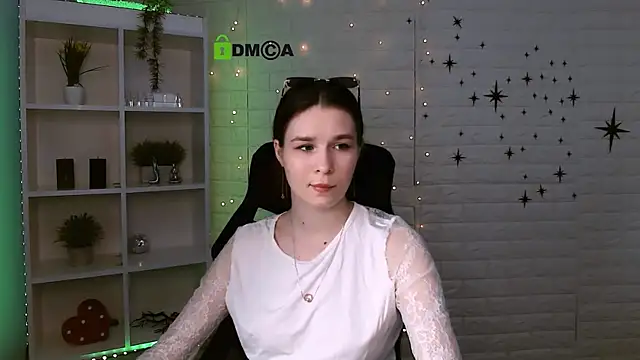 angie foxy1 online show from June 2026 07:09:02 PM