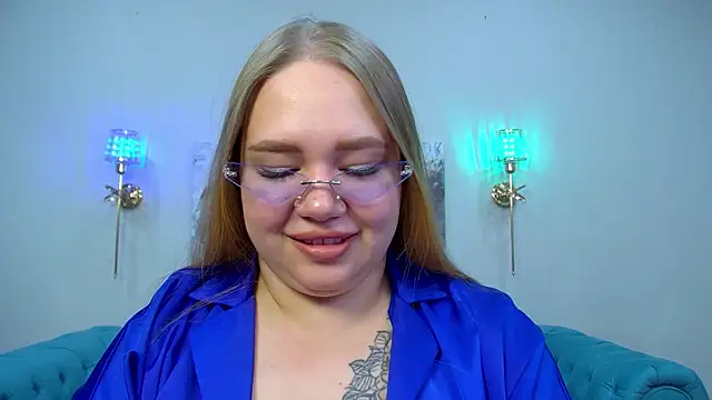 Snapshot of DianaKristol chatting on June 2026 06:14:01 PM DianaKristol online show from June 2026 06:14:01 PM