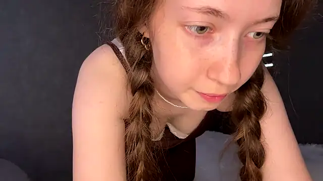 Emily Mur  online show from July 2026 06:47:02 AM