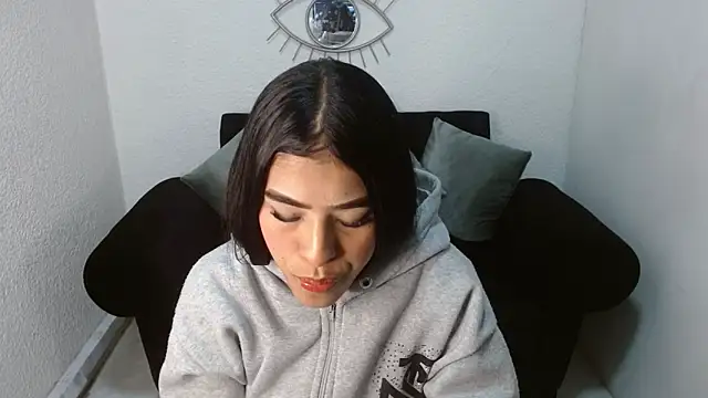 naomyfuckhard online show from May 2026 12:23:02 PM