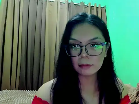 Snapshot of mamacitttaa chatting on May 2026 11:39:01 AM mamacitttaa online show from May 2026 11:39:01 AM