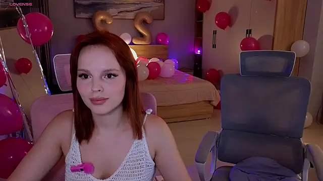 MoonkissGirls online show from May 2026 01:35:02 AM