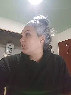Lulitahot online show from June 2026 06:45:02 PM
